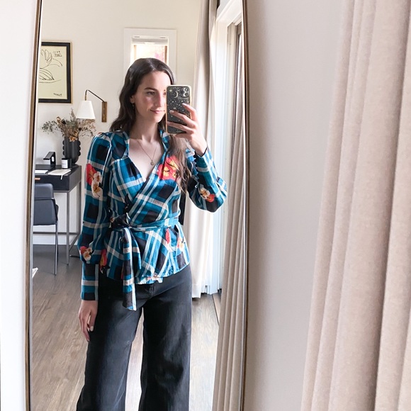 Vintage Diane von Furstenberg Silk Tied Blouse - Picture 4 of 4